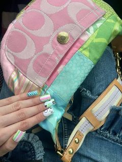 (Category: ) located in . Submitted by rylcloset (Listing ID 1461299527, Image 1). Description: .