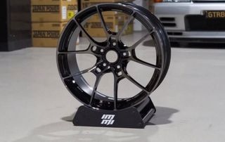 PRE-OWNED RIMS 收藏品 1