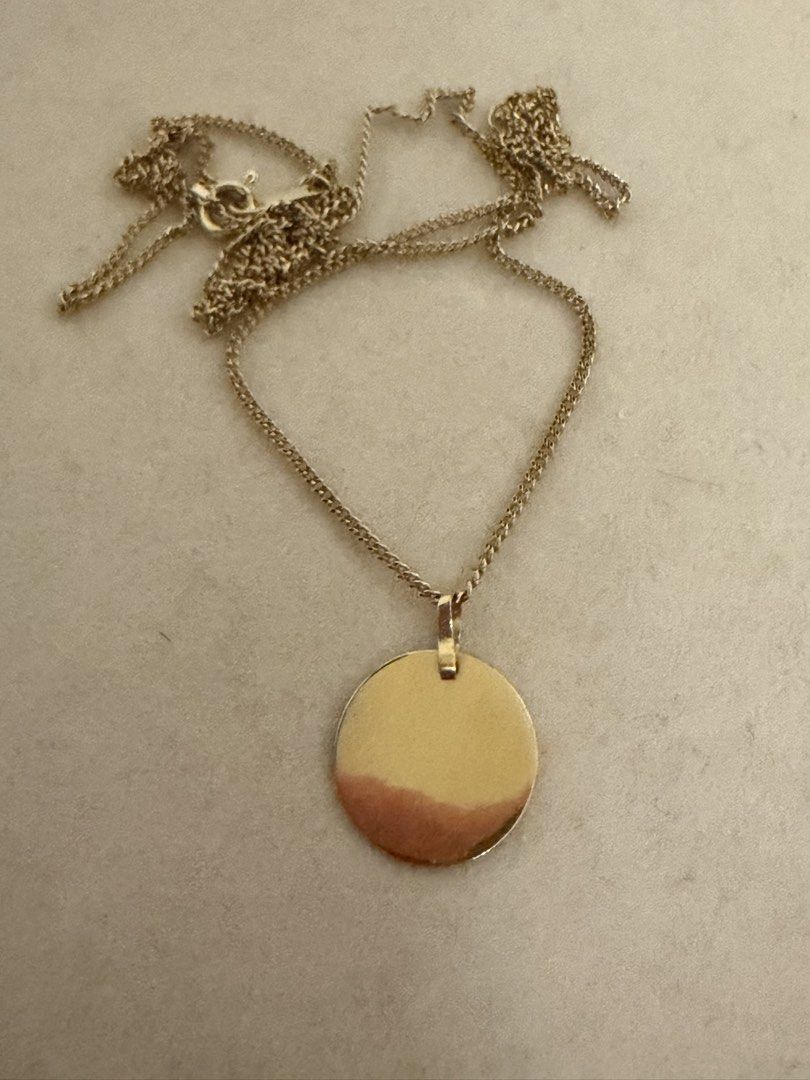 21k Coin Gold Pendant (Category: Necklaces) located in Pasay City. Submitted by adamclarence (Listing ID 1461166774, Image 3). Description: .82g Pendant only chain not included.