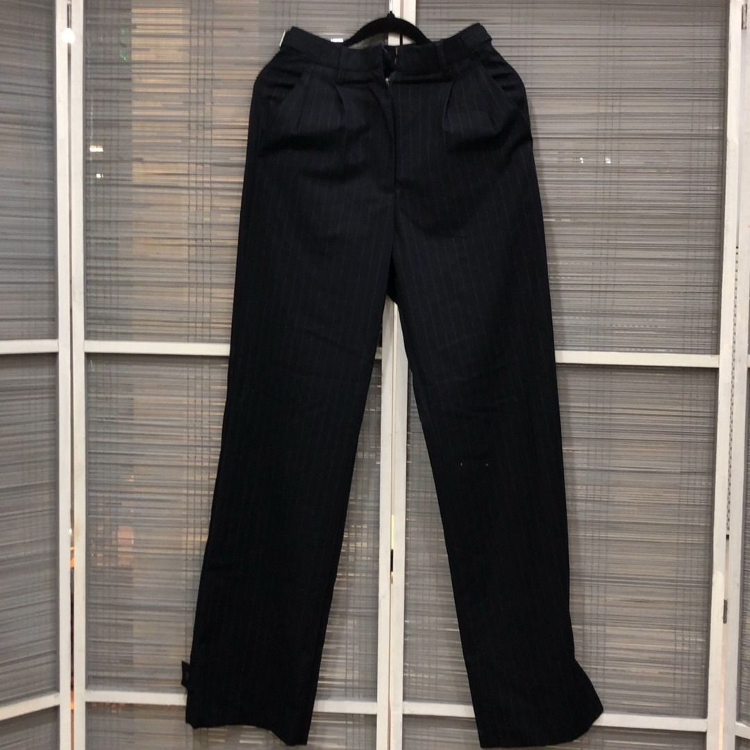 267008939 KITH CLOTHES PANTS STRIPED PATTERN (Category: Jeans) located in Taguig. Submitted by ecoring.ph (Listing ID 1461139592, Image 1). Description: ◆CONDITION: B ◆DESCRIPTIONS: (Other defects/info:) The body of the pants is stained, dirty, and shows signs of use. * SIZE: ◆ WAIST: 25inches. (approximately only) ◆ RISE FRONT: 11.5inches. (approximately only) ◆ LENGTH: 42inches. (approximately only) ◆INCLUSIONS: NONE ⚠︎Please note that all size