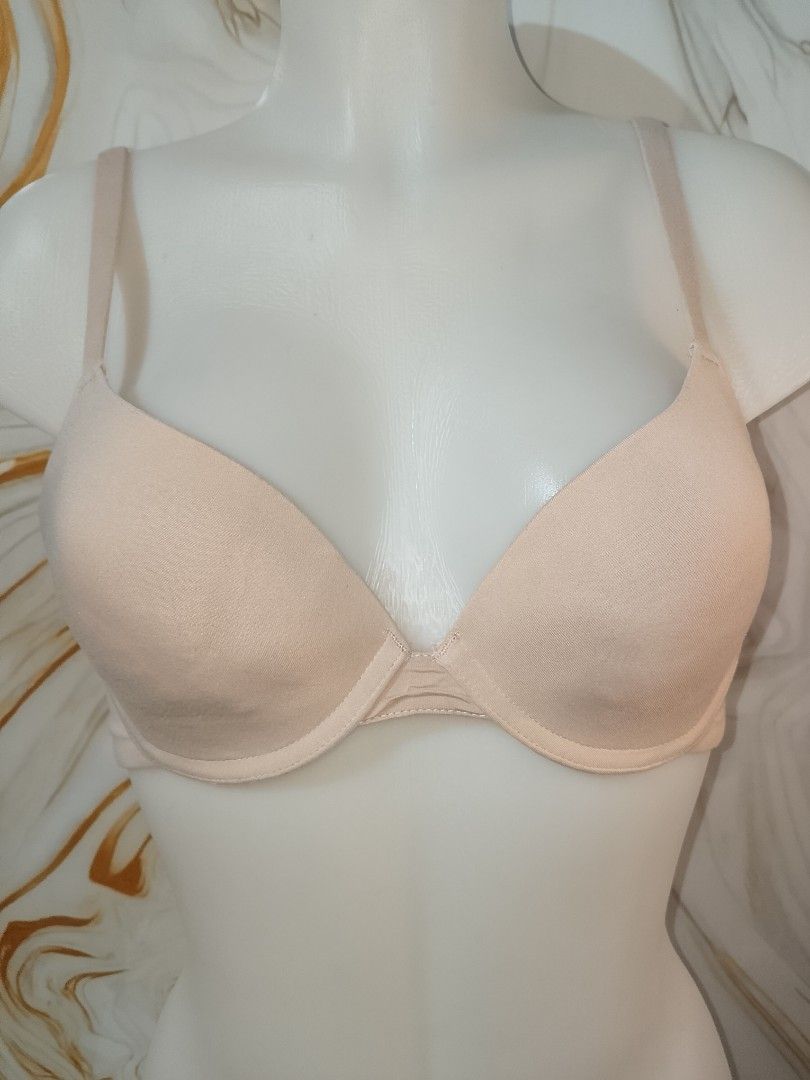 34b ann Klein Lightly Padded Everyday Bra with underwire (Category: Undergarments & Loungewear) located in Manila. Submitted by truecrystal-1407 (Listing ID 1461269902, Image 1). Description: - Comfortable everyday bra - Lightly padded cups for a smooth shape - Adjustable straps for a perfect fit - Easy back closure - Simple and classic design - Ideal for daily use.