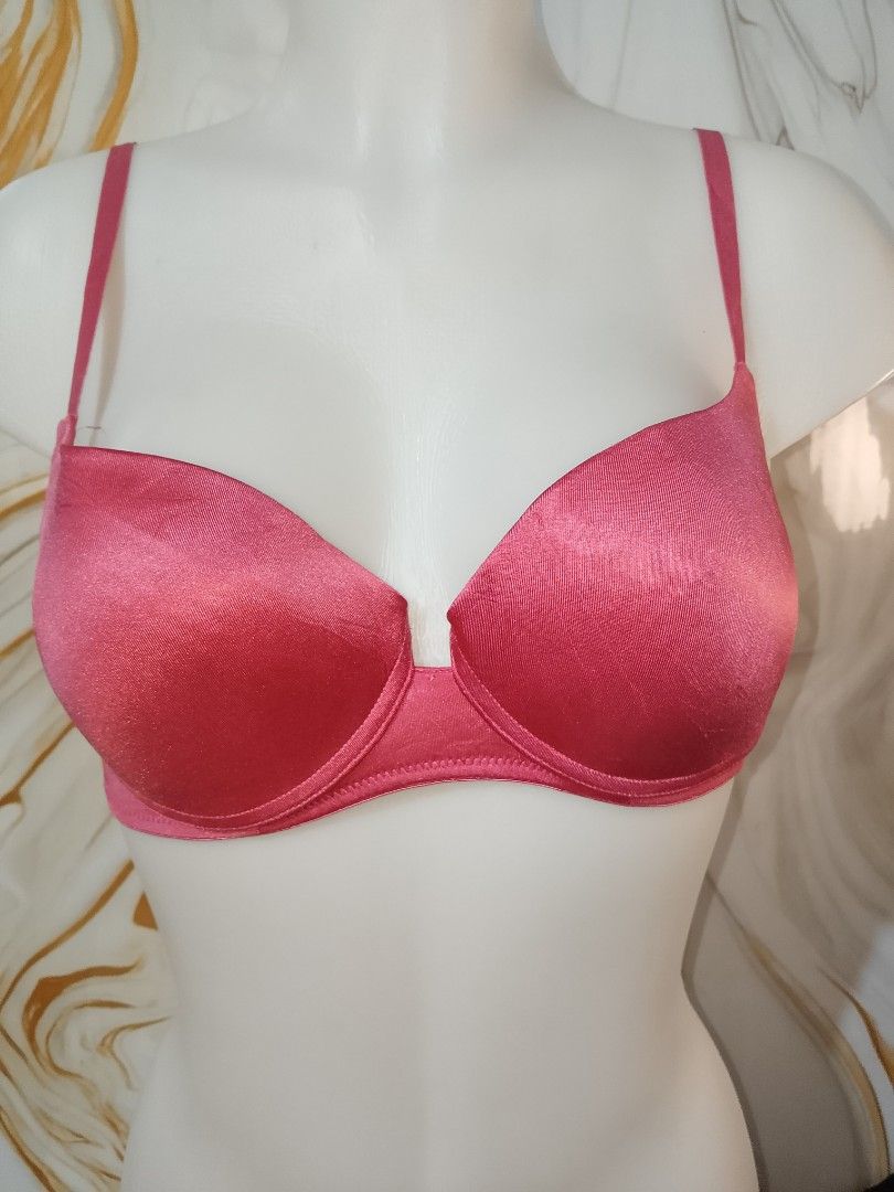 36b GeorgevPink Push-Up Bra (Category: Undergarments & Loungewear) located in Manila. Submitted by truecrystal-1407 (Listing ID 1461281161, Image 1). Description: - Pretty pink push-up bra - Smooth, shiny fabric - Adjustable straps and back closure - Provides excellent support and lift - Comfortable fit for everyday or special occasions.