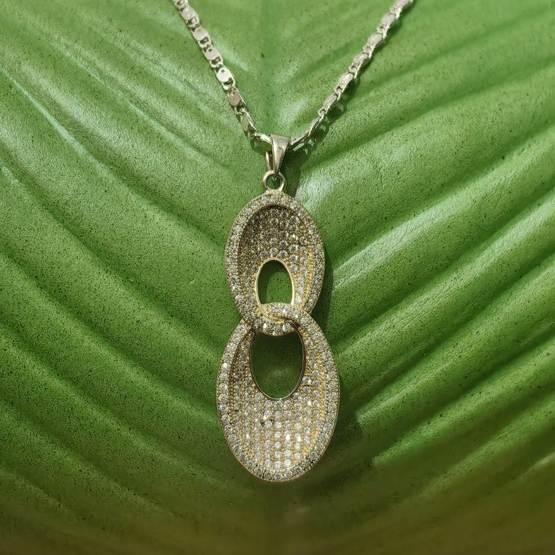 925 Silver necklace, 18 inches (Category: Necklaces) located in Pasig City. Submitted by primepicksph (Listing ID 1461250697, Image 1). Description: DISCLAIMER: Stones used in the accessories are not tested. Therefore, we are selling the items as is. These products are sourced from different suppliers who have obtained them from auctions. Though some may still look brand new, we declare all items posted as pre-owned. Please manage your expectatio