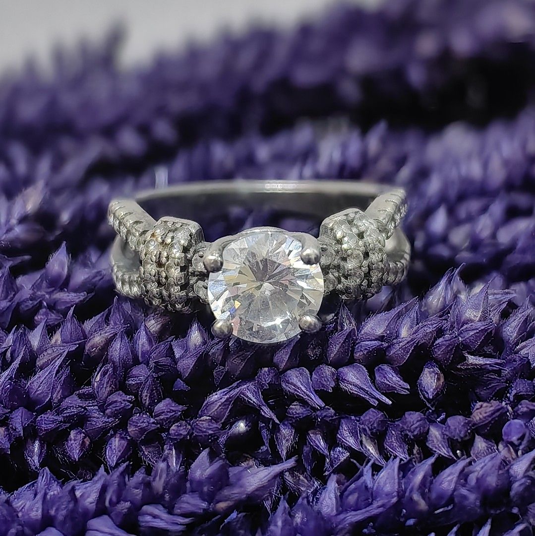925 Silver ring, size 4.5 (Category: Rings) located in Pasig City. Submitted by primepicksph (Listing ID 1461247144, Image 1). Description: DISCLAIMER: Stones used in the accessories are not tested. Therefore, we are selling the items as is. These products are sourced from different suppliers who have obtained them from auctions. Though some may still look brand new, we declare all items posted as pre-owned. Please manage your expectations as som