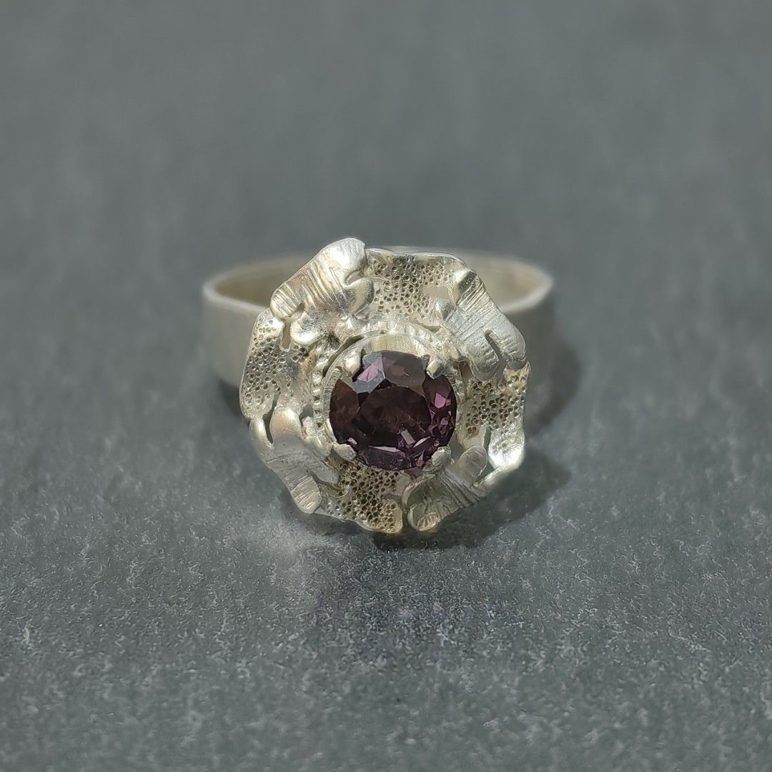 925 Silver ring, size 6.75 (Category: Rings) located in Pasig City. Submitted by primepicksph (Listing ID 1461253714, Image 2). Description: DISCLAIMER: Stones used in the accessories are not tested. Therefore, we are selling the items as is. These products are sourced from different suppliers who have obtained them from auctions. Though some may still look brand new, we declare all items posted as pre-owned. Please manage your expectations as so