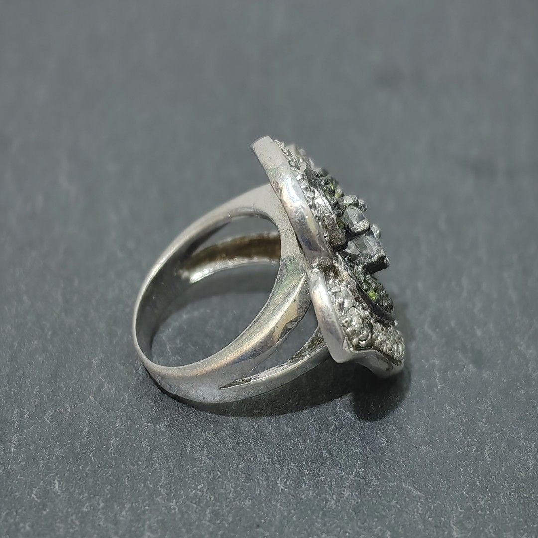 925 Silver ring, size 6 (Category: Rings) located in Pasig City. Submitted by primepicksph (Listing ID 1461253509, Image 3). Description: DISCLAIMER: Stones used in the accessories are not tested. Therefore, we are selling the items as is. These products are sourced from different suppliers who have obtained them from auctions. Though some may still look brand new, we declare all items posted as pre-owned. Please manage your expectations as some 