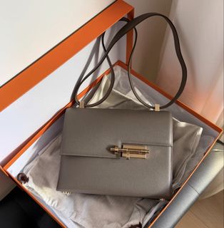 （分類：）位於 。 由 bellize.luxury 提交（商品編號 1461307300，圖片 1）。簡介： 。