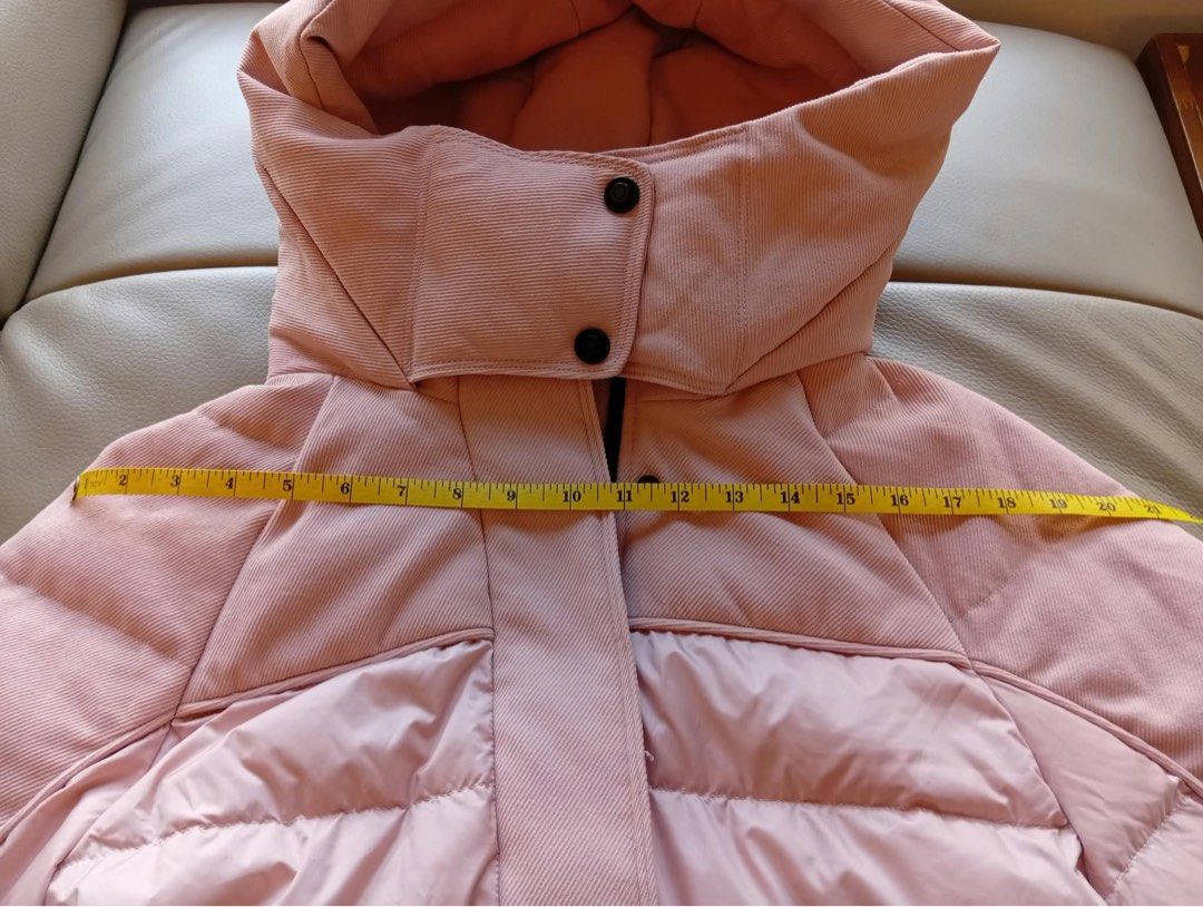 粉紅色羽絨服 （分類：外套及戶外衣服）位於 Hong Kong。 由 valerie_lam 提交（商品編號 1461234728，圖片 3）。簡介： 只着過一至兩次 可以禦寒至零度0度。