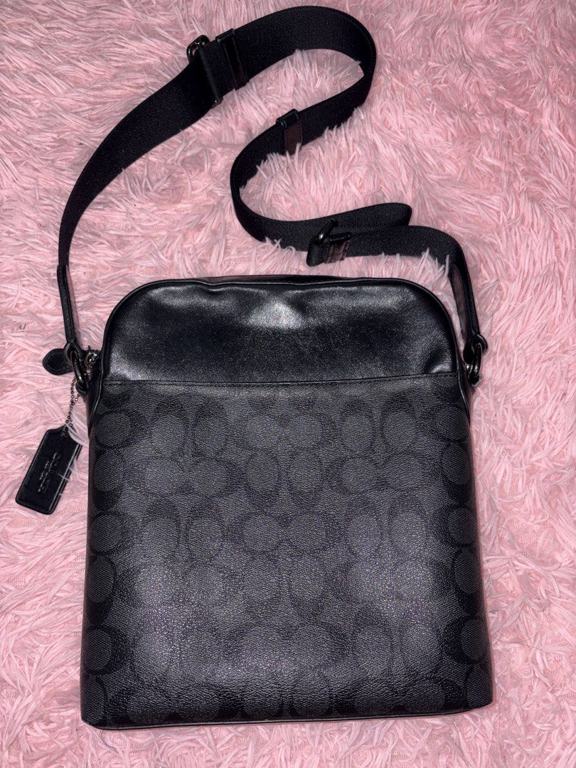 👜 COACH HOUSTON FLIGHT BAG ✈️ (Category: Luxury Bags & Wallets) located in Manila. Submitted by j4v1nz10n (Listing ID 1461252007, Image 2). Description: 👜 COACH HOUSTON FLIGHT BAG ✈️ ✨ Authentic / Original 📌 Model: Houston Flight Bag 📌 Condition: Slight signs of usage 📄 With proof of authenticity ✅ 💰 Price: ₱7,000 NEGO 📍 Location: Fairview, QC 🤝 Meet-up / Pick-up available 📦 Shipping can be arranged 📩 PM for inquiries and actual photos/