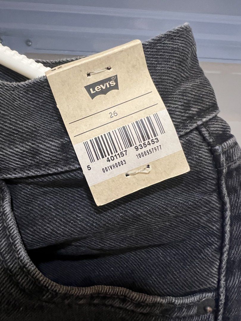 💯 ORIGINAL LEVI’S SKIRT FROM US 🇺🇸 (Category: Skirts) located in Iloilo. Submitted by rhophil0907 (Listing ID 1461265831, Image 2). Description: ONHAND 🥰❤️ SIZE 26.