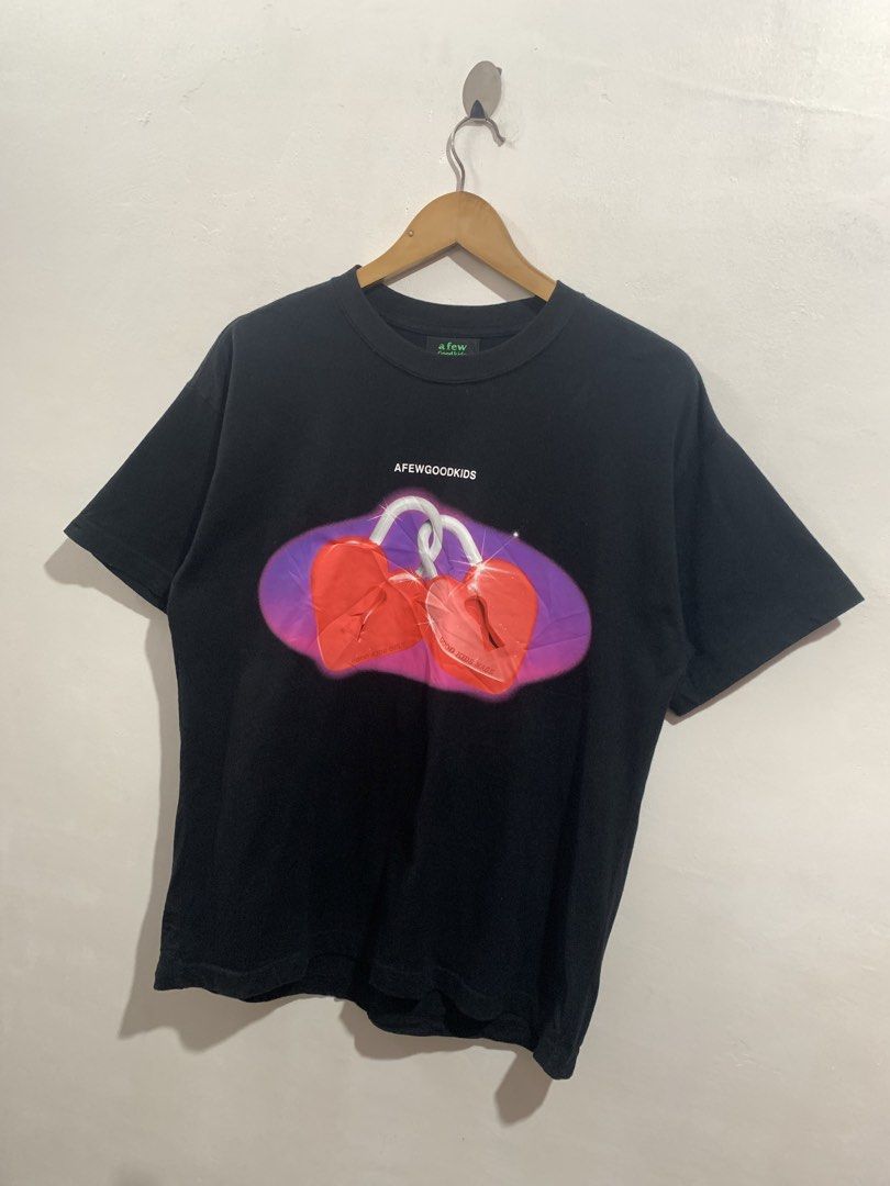 A FEW GOOD KIDS HEART TEE (Category: Tshirts & Polo Shirts ) located in Gumaca. Submitted by getscore.ph (Listing ID 1461148466, Image 3). Description: WTS ❗️A FEW GOOD KIDS HEART TEE❗️ ✅Size: S on tag ✅Dimes: Width 21 Length 27 ✅Color Rate: 9.5/10 ✅Condition: Excellent ✅Issue: None Color may due to lightning NEED WASH FRESH FROM BALE ✨Mine: 580 Add Shipping fee 📍Loc. Gumaca,Quezon 📍Courier: JNT EXPRESS.