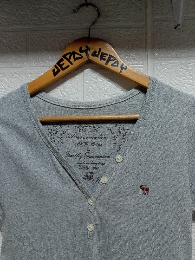 Abercrombie Henley (Category: Blouses) located in Danao, Cebu. Submitted by 6000thrifts.ph (Listing ID 1461290992, Image 2). Description: Abercrombie Henley Size L fit Med Good Excellent Condition no issue .