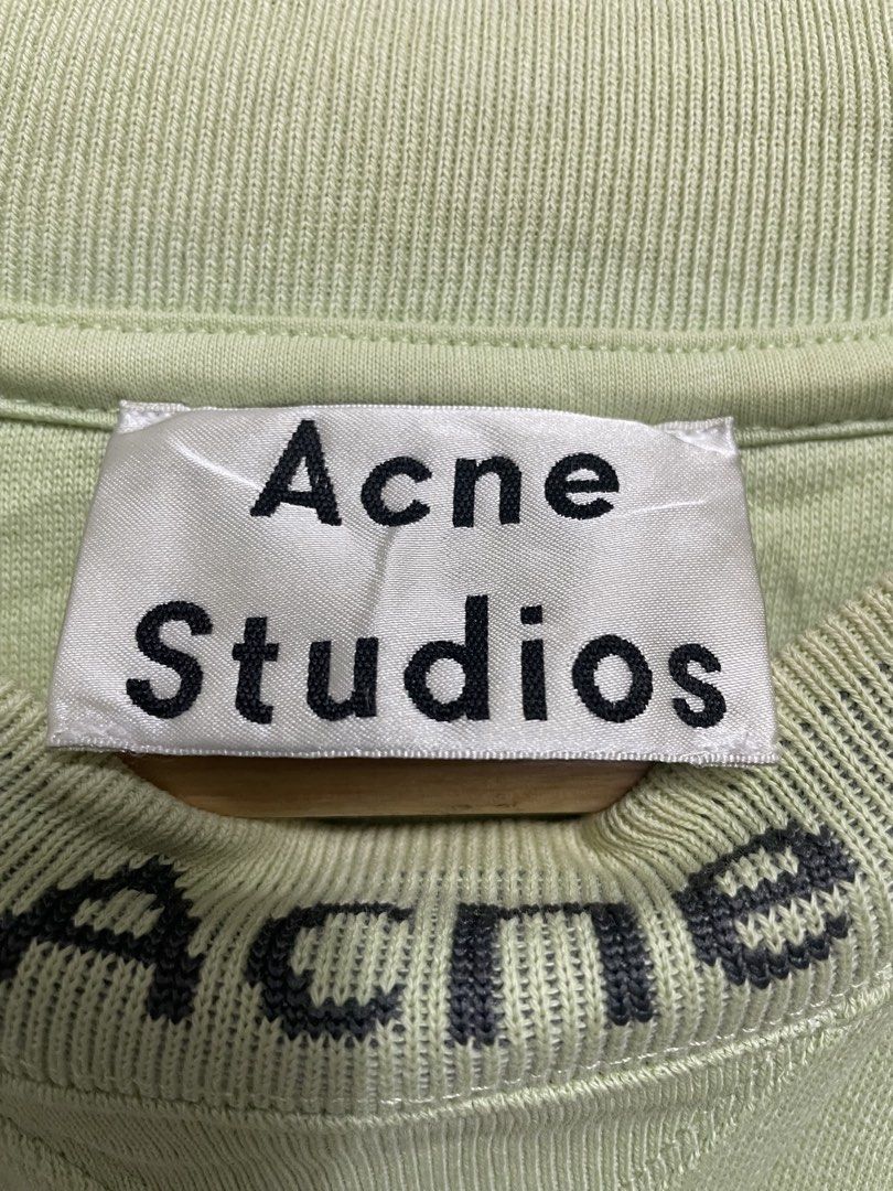 ACNE STUDIOS FLOGHO CREWNECK SWEATER (Category: Coats, Jackets and Outerwear) located in Kidapawan. Submitted by fransvocal (Listing ID 1461253325, Image 3). Description: Authentic/ Legit Excellent condition Color rate 10/10 No issue .