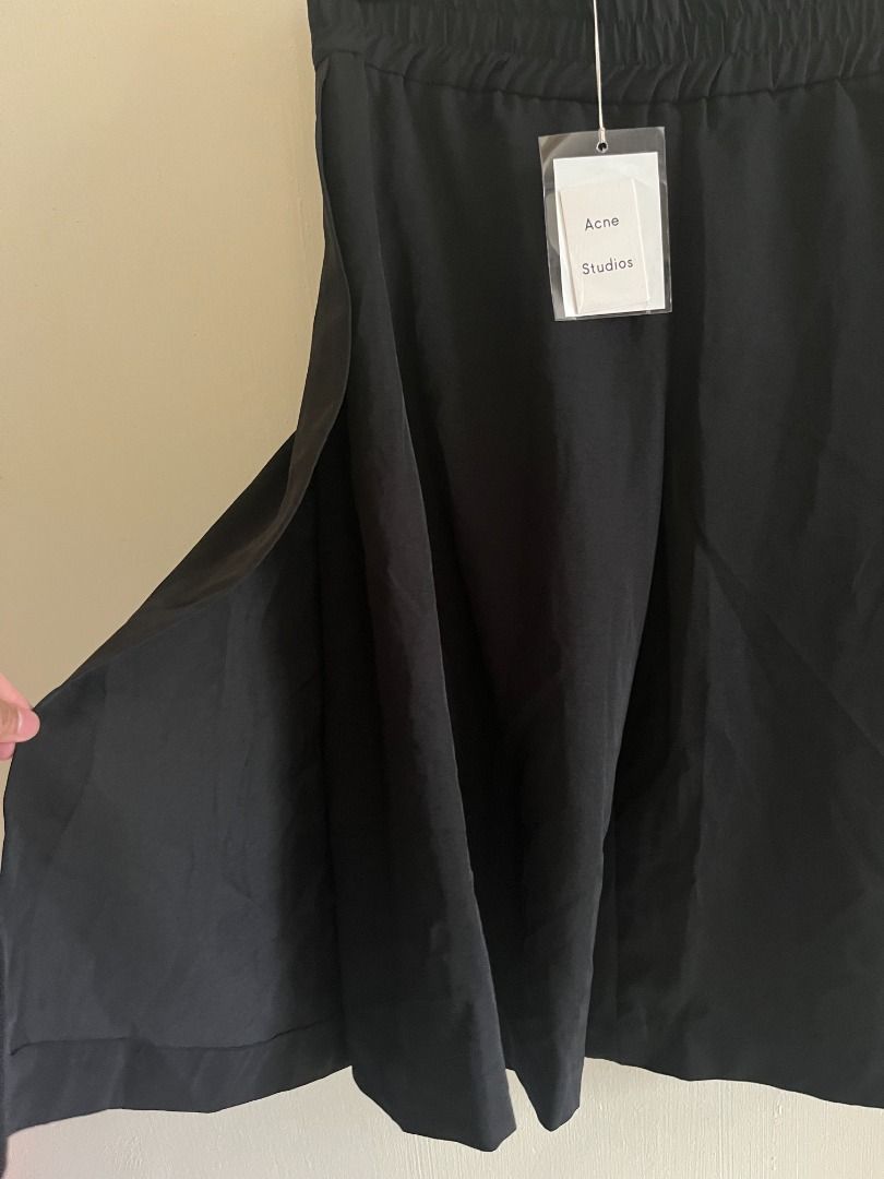 Acne Studios Imri Twill Acetate Gaucho Pants (Category: Other Bottoms) located in Quezon. Submitted by _babypluto (Listing ID 1461270586, Image 2). Description: Acne Studios Imri Twill black are wide legged culotte shorts with an elasticised waist for a comfortable, versatile fit.Elasticised waist;Loose, overlapping side seams;Hidden in seam pockets;Heavyweight acetate twill;Elasticised waist;Loose, overlapping side seams;Hidden in seam pockets;H