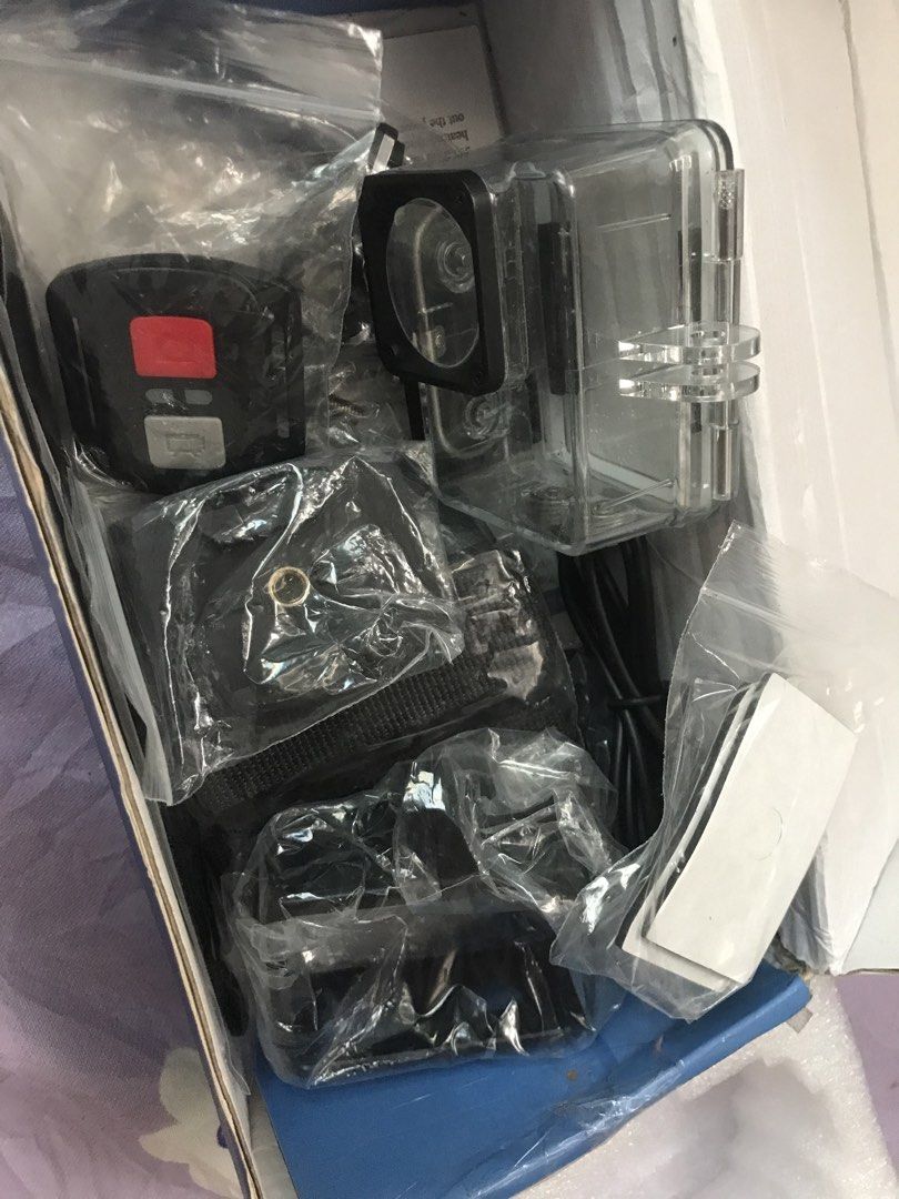 Action Camera with Complete Accessories (Category: Cameras) located in Tuguegarao City. Submitted by prettylexi (Listing ID 1461167987, Image 2). Description: - Shoots in stunning 5K resolution - Comes with waterproof housing for underwater adventures - Includes remote control for easy operation - Packed with various mounts and accessories - All original packaging included - Ideal for capturing your adventures - Para Sa mga mahilig maghike and be