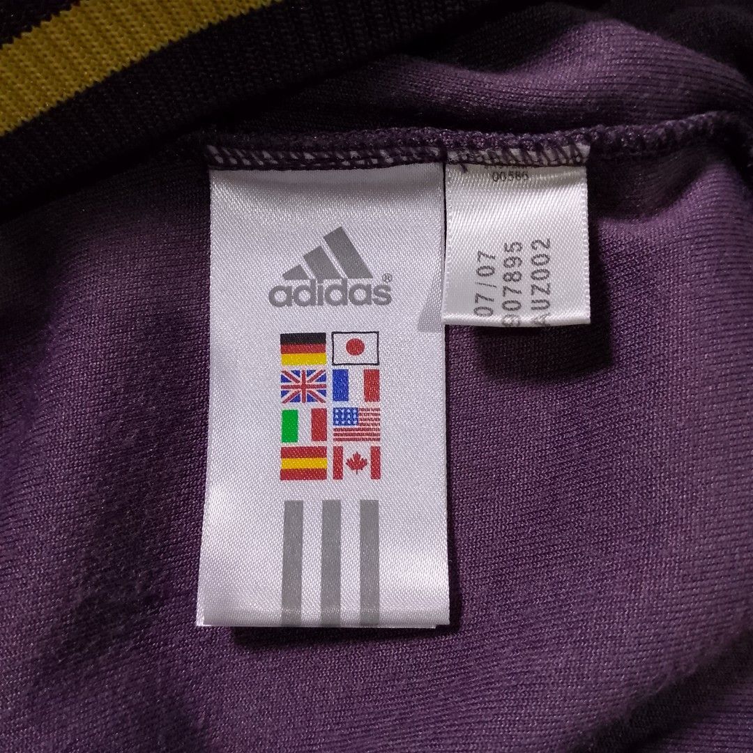 Adidas (Category: Coats, Jackets and Outerwear) located in Taguig. Submitted by 8kthrifter (Listing ID 1461322516, Image 3). Description: Size: Small Width: 18 Length: 22 Color Rate: 10/10 Issue: tanggal print Excellent Condition.
