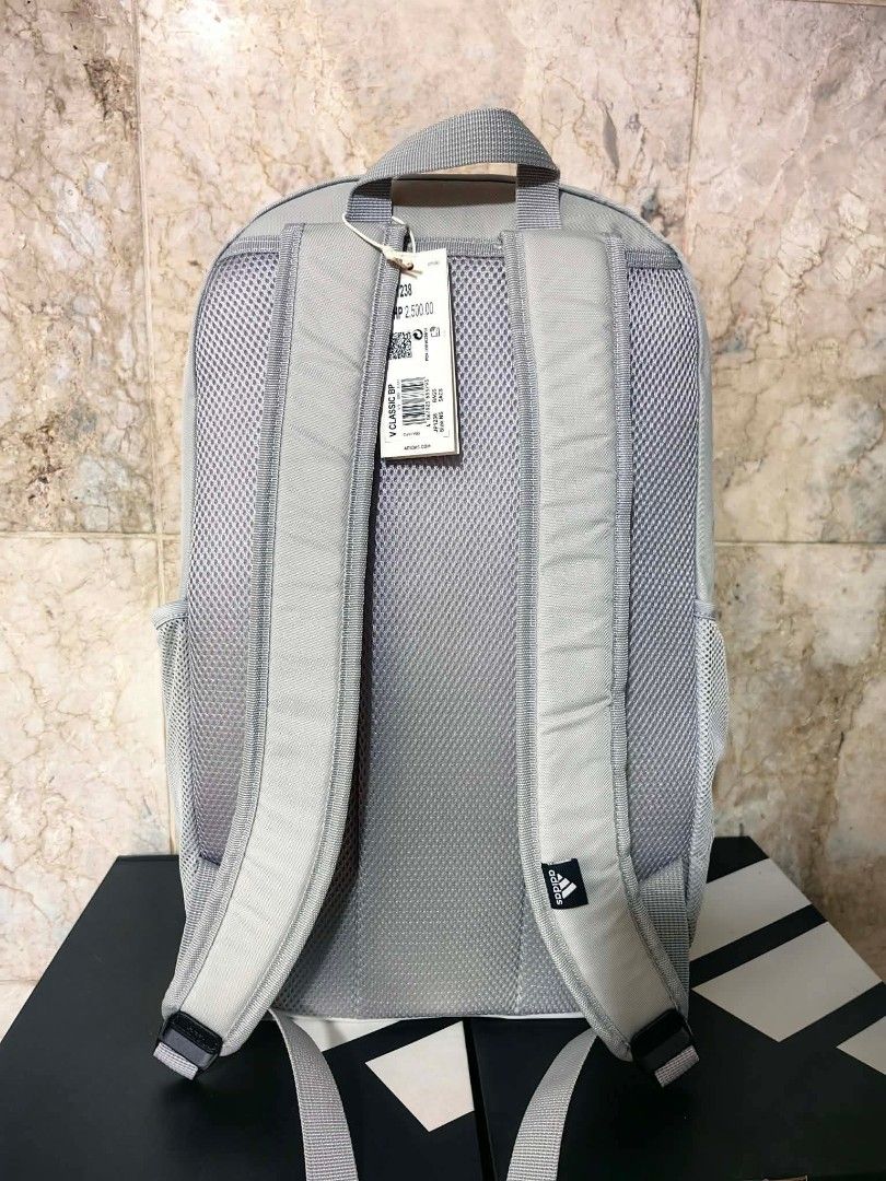 Adidas Backpack (Category: Backpacks) located in Pasig City. Submitted by titojek (Listing ID 1461174093, Image 2). Description: ⚠️ For sale only. 🔥 Brand new and legit Ad!das Backpack (L 12" x W 7" x H 20") 💵 1,250. Fixed price (2,500 SRP) 🛵 Lalamove or Grab ✈️ J&T and JRS (no rush shipping) 💳 Payment • Gcash or Security Bank ❌ Wala na akong meet up. ❌ Walang COD/COP. ❌ Walang Sh0pee checkout. 📍Pinagbuhatan, Pasig City 💡Actual product colo