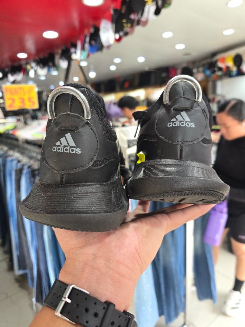 Adidas Black CLIMACOOL Core (Category: Sneakers) located in Iba. Submitted by conditionexcellente (Listing ID 1461186005, Image 3). Description: - Black Adidas CLIMACOOL sneakers - Size 42 - Breathable mesh upper - Sturdy sole - Iconic Adidas stripes on the side - Ideal for running and everyday wear - Don't miss out!.