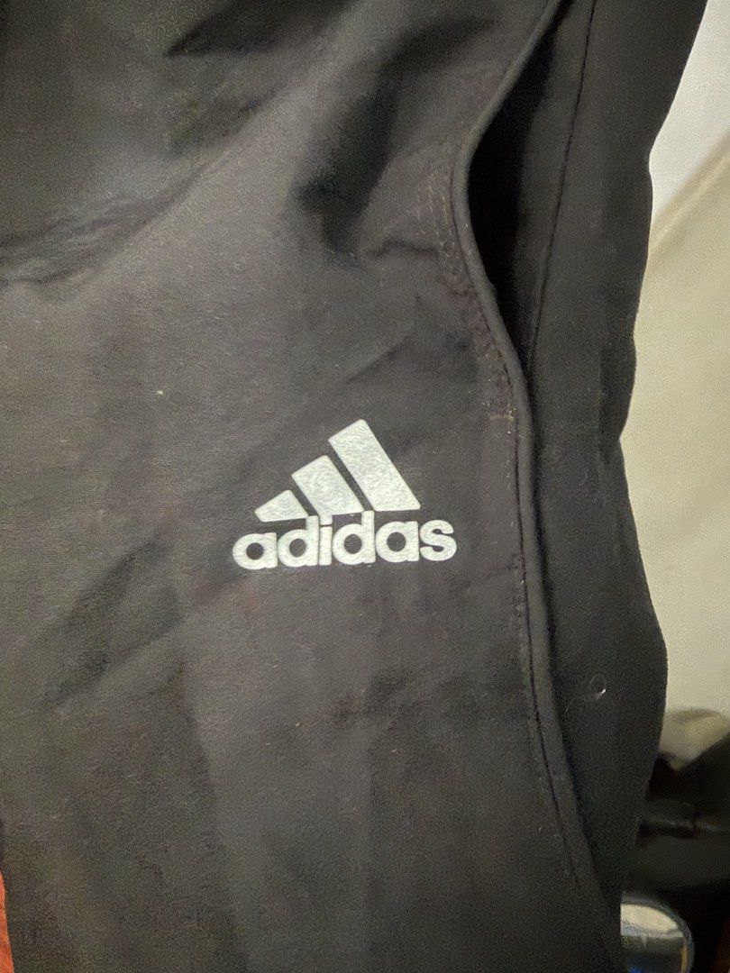 Adidas Chelsea Shorts (Category: Shorts) located in Batangas. Submitted by cakzero (Listing ID 1461131167, Image 2). Description: Color: Black Dimes: 32X16.5.