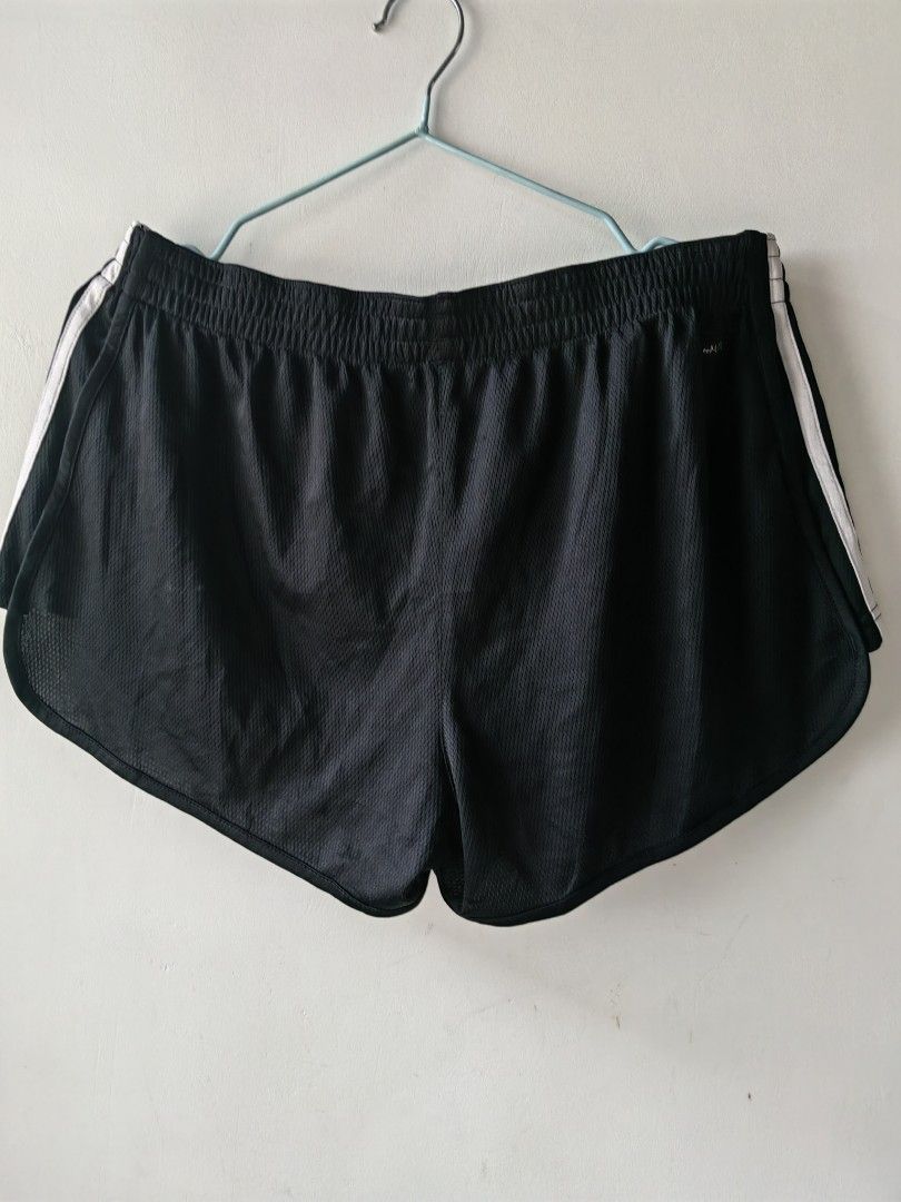 Adidas drifit shorts (L) (Category: Activewear) located in Baguio. Submitted by kacijom (Listing ID 1461251757, Image 2). Description: ₱300 •Ad! drifit shorts •Size L, 15. 5"x11" •9/10 (Very-Good Used Condition).