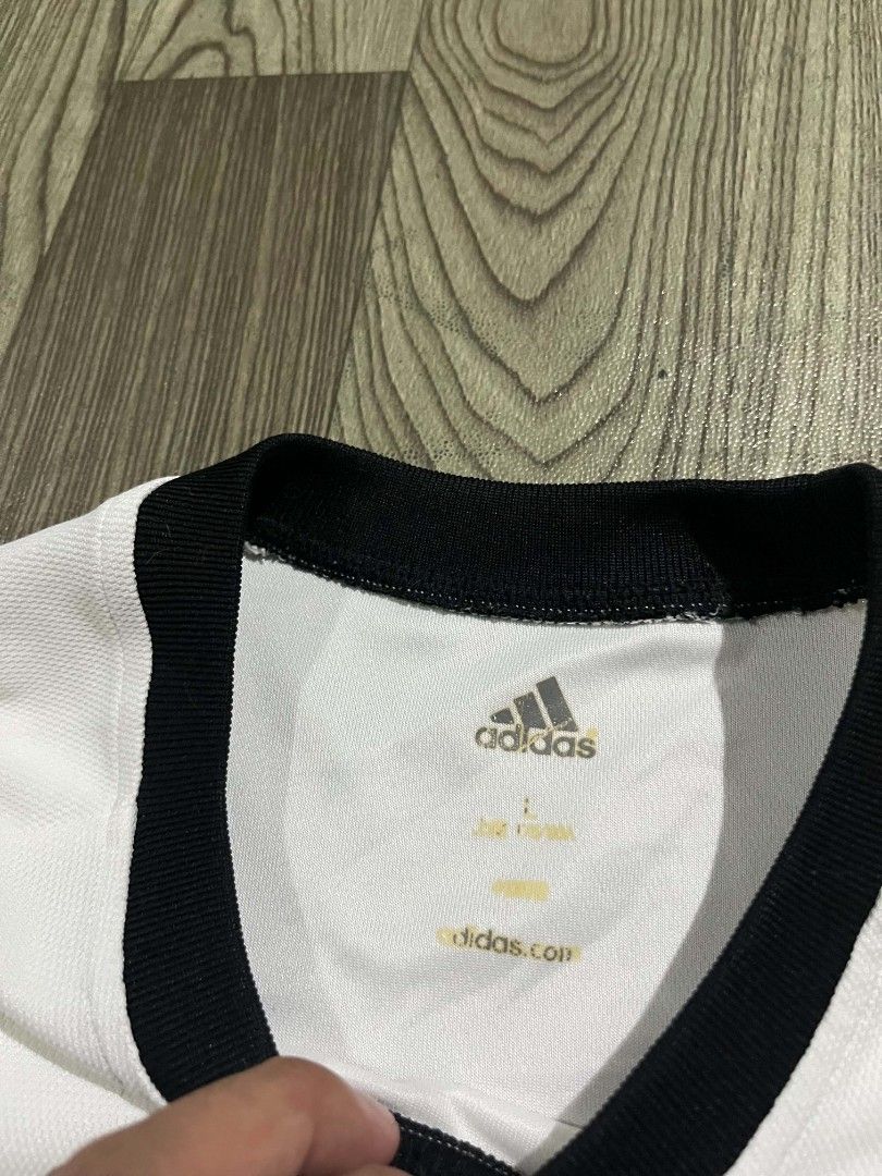 Adidas Drifit y2k longsleeve (Category: Tshirts & Polo Shirts ) located in Tayabas. Submitted by sickfinds (Listing ID 1461293169, Image 2). Description: Adidas Drifit y2k longsleeve Size: Large Issue: Minimal Lints Needwash.