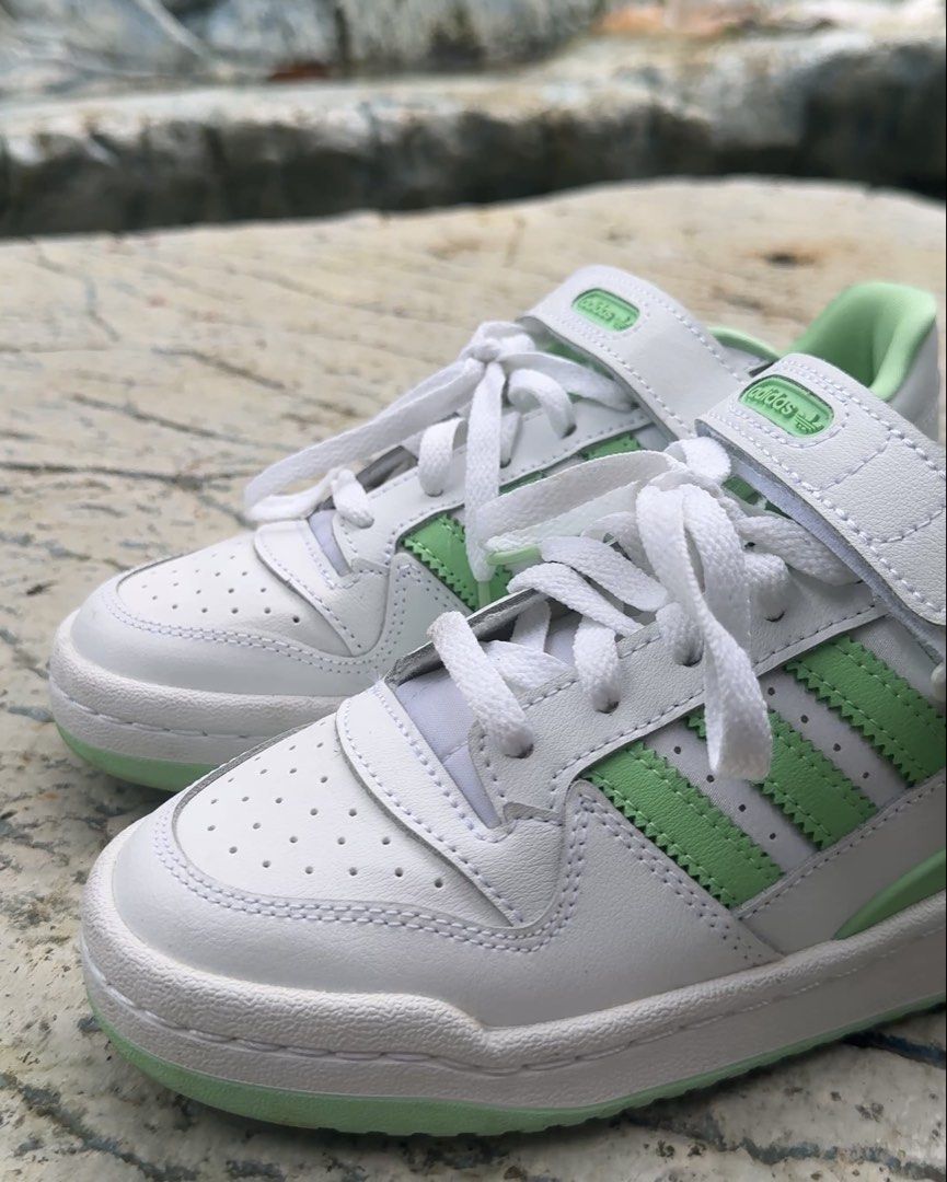 Adidas Forum Low — Cloud White / Easy Mint Green (Category: Sneakers) located in Bulacan. Submitted by gohmenasai (Listing ID 1461176007, Image 3). Description: Adidas Forum Low — Cloud White / Easy Mint Green Price: ₱2,600 Size: US 5 Condition: Pre-loved Location: Guiguinto, Bulacan Payment: GCash Buyer shoulders shipping fee. • Same-day delivery: Lalamove (from Guiguinto, Bulacan) • Standard courier: J&T Express Payment first before shipping..