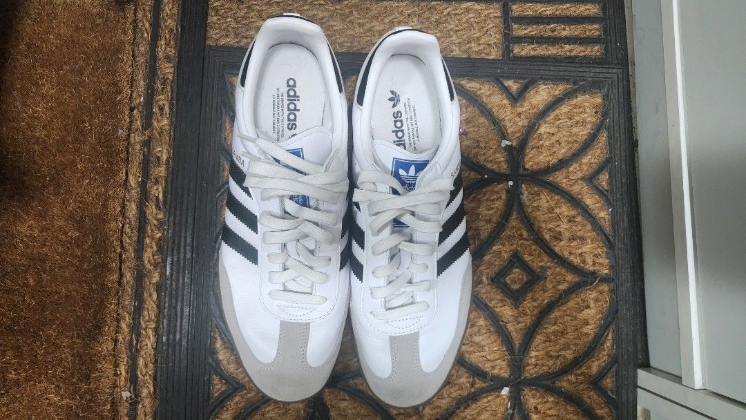 Adidas Samba OG "Cloud White / Core Black / Gum" B75806 (Category: Sneakers) located in Mandaluyong City. Submitted by lorenzo3 (Listing ID 1461240084, Image 3). Description: used no box still in good condition.