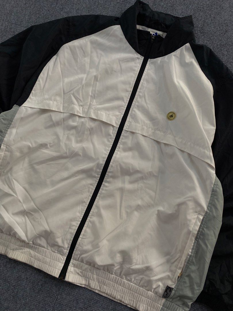 Adidas vintage windbreaker (Category: Coats, Jackets and Outerwear) located in Manila. Submitted by j4y_thrift (Listing ID 1461192423, Image 2). Description: Note: Color may due to lightning conditions please please manage your expectations since item are used.