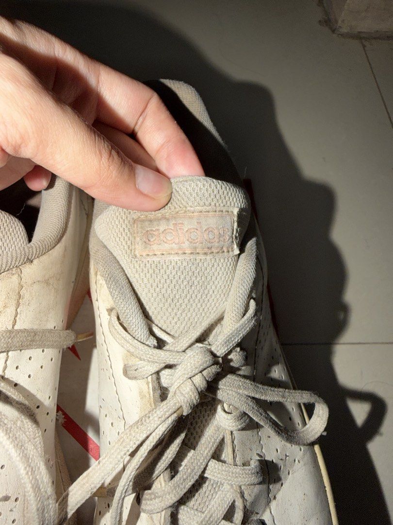 Adidas White Sneakers (Category: Sneakers) located in Caloocan City. Submitted by lorineeee (Listing ID 1461243304, Image 3). Description: - original adidas shoes - slightly negotiable - JnT, Lalamove ONLY - needs cleaning (madumi lang because natambak yung shoes but sturdy pa!) - dm for pics! MOD: GCASH payment, GOTyme.