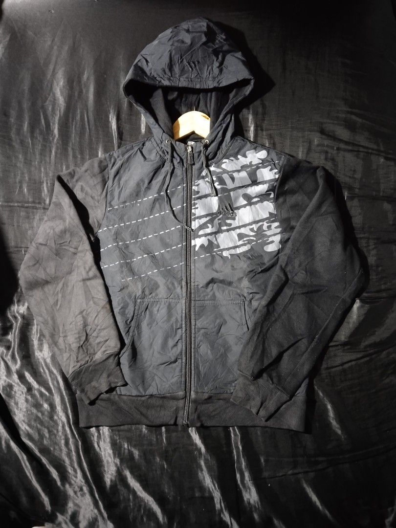 ADIDAS ZIP UP HOODIE (Category: Coats, Jackets and Outerwear) located in Digos. Submitted by kyle_curation.ph (Listing ID 1461285636, Image 1). Description: - 19×24 DIMENSION - GOOD CONDITION - COLOR RATE 9/10 - COMPLETE DETAILS - ISSUE LINTS.