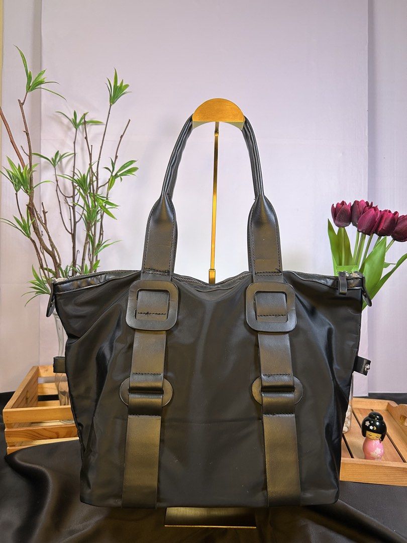 Affordable Bags (Category: Tote Bags) located in Mandaue City. Submitted by sixofdeynee (Listing ID 1461303537, Image 2). Description: Check us out on FB for prices, more pics, and vids of the products! FB Page: Bags on Repeat by Abby.