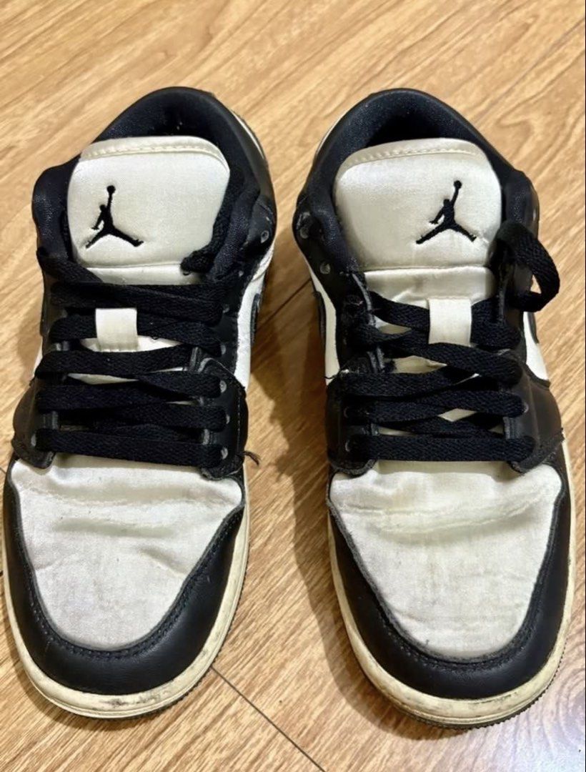 Air Jordan 1 Low SE Black White (Category: Sneakers) located in Manila. Submitted by bruktoytoy (Listing ID 1461248698, Image 1). Description: - Air Jordan 1 Low SE - Classic Black and White colorway - Size US 6 (UK 3.5, EUR 36.5) - Made in Vietnam - Minor signs of wear on toe box and sole - Plenty of life left, great for everyday wear!.