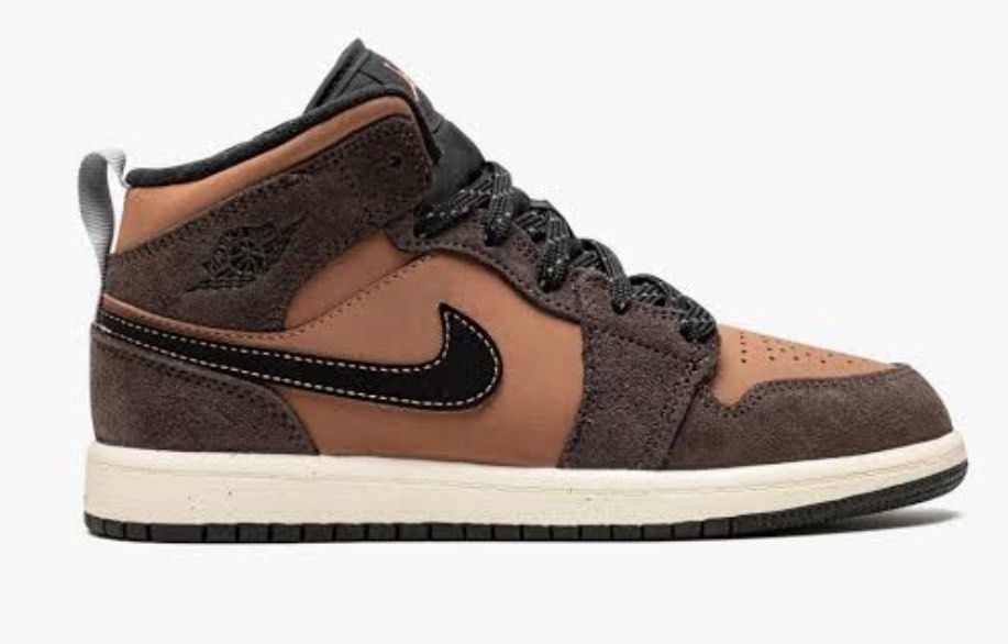 Air Jordan 1 Mid SE (PS) Dark Chocolate (Category: Babies & Kids Fashion) located in Paranaque City. Submitted by nurseviiij60533 (Listing ID 1461156536, Image 2). Description: Jordan 1 Mid SE Preschool Color:Dark Chocolate / Crimson Bliss Size: 12C UK:11.5 / EUR:29.5 / 18cm Well maintained and in good condition Comes with the original Jordan box. Shoes show normal signs of use, including some dirt and scuffs, so cleaning may be needed to make th