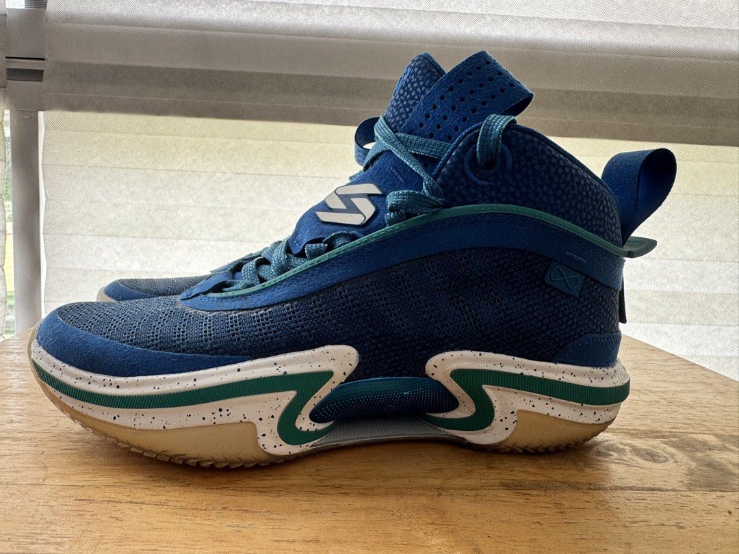Jordan 36 Luka PE “Laser Blue” (Category: Sneakers) located in Quezon City. Submitted by leone.trading (Listing ID 1461125744, Image 1). Description: Air Jordan 36 Luka Doncic PE “Laser Blue” Size: US 7.5 M / US 9 W No Box RFS: downsizing collection Additional details: Slight yellowing on outer sole but upper is pristine and looks like new. Only used in wood courts. Upper is pristine. No sole separation. .