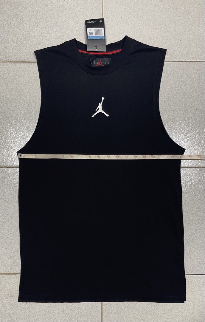 Air Jordan Sleeveless (Category: Activewear) located in Mandaue City. Submitted by MJ_80 (Listing ID 1461203500, Image 3). Description: Mens Air Jordan Black Sleeveless Medium Dimes: 18 X29 See photos for measurements Price: 1,300.
