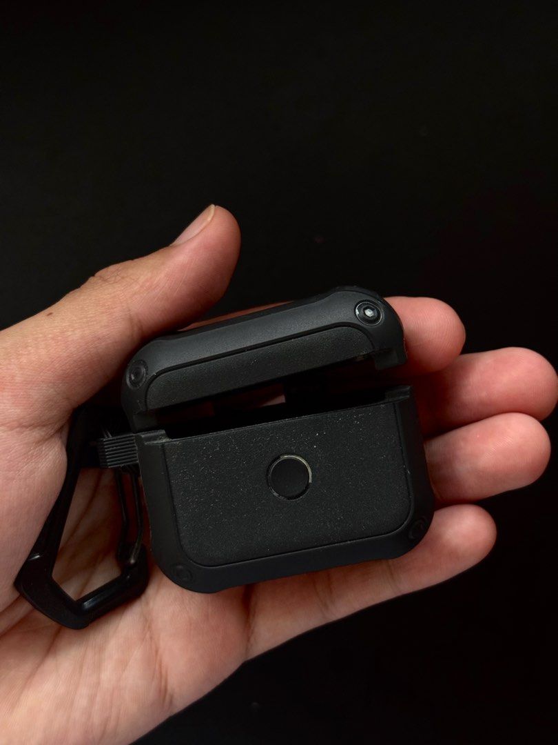 Airpods Gen 3 Cover Case (Category: Cases & Covers) located in Manila. Submitted by prelovedbyporttt (Listing ID 1461222448, Image 2). Description: Airpods Gen 3 Cover Case No issues.
