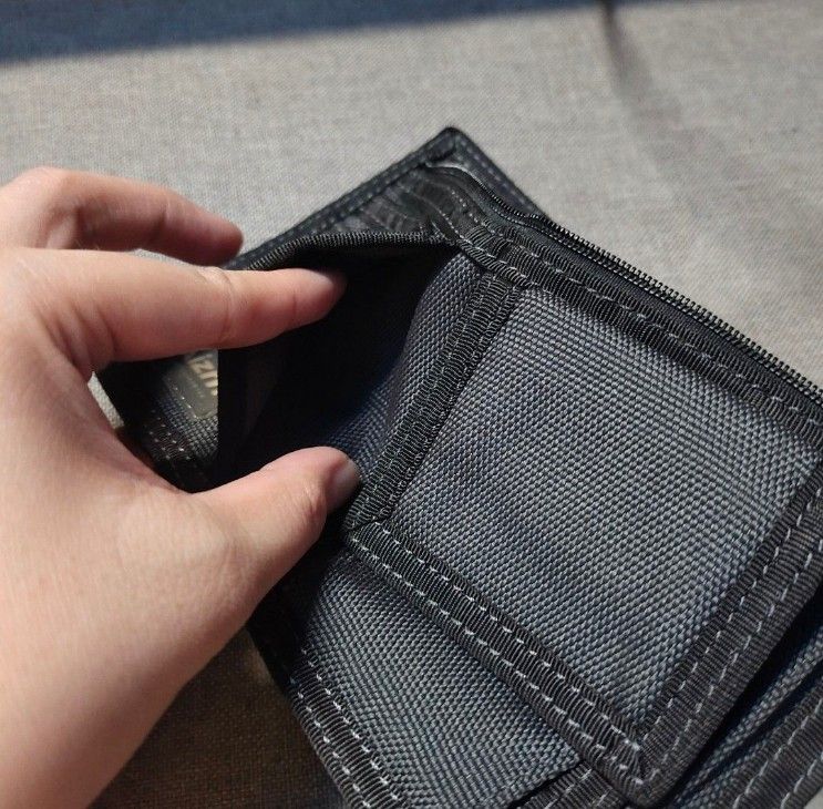 Aizm Camouflage Tri-Fold Wallet (Category: Wallets & Card Holders) located in Quezon City. Submitted by dncpreloved (Listing ID 1461148519, Image 3). Description: - Stylish camouflage tri-fold wallet - Black interior with multiple card slots - Clear ID window for easy access - Secure zippered coin pocket - Made from durable material for everyday use - Ample space for all your essentials.