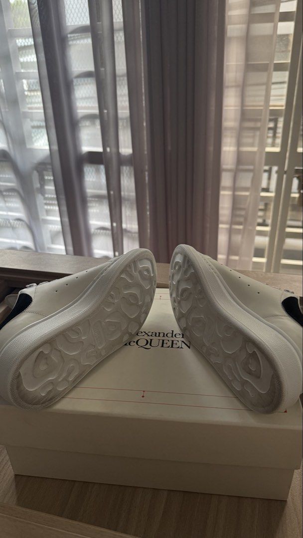 Alexander McQueen Oversized Sneakers White Black (Category: Sneakers) located in Quezon City. Submitted by geeyaay (Listing ID 1461187318, Image 2). Description: Authentic Alexander McQueen Oversized Sneakers ✨✨ - Size: 36 - Includes: Original box and extra laces **used once inside the mall lang :).
