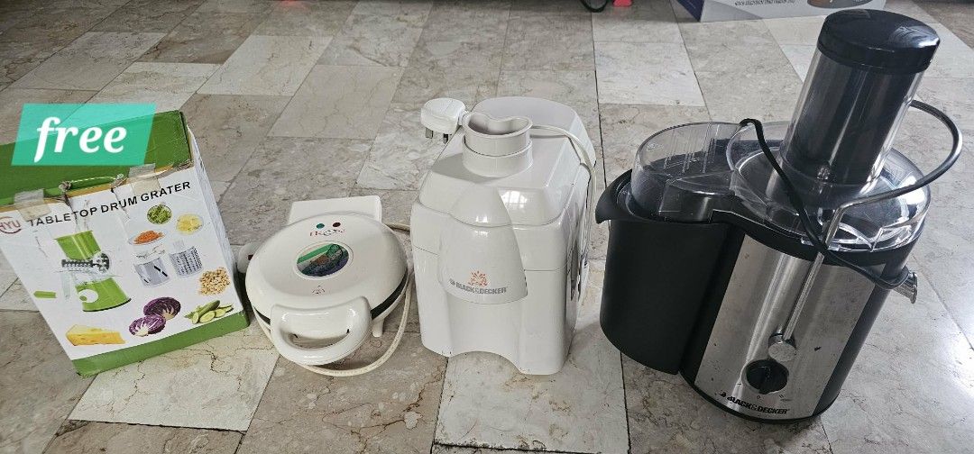 (ALL IN!) Black & Decker Juicer, Waffle Maker, Drum Grater (Category: Other Kitchenware & Tableware) located in Manila. Submitted by zedddyxo (Listing ID 1461126926, Image 1). Description: - Bundle includes: Black & Decker juicer, white waffle maker - FREE tabletop drum grater (in original box) - All items are in good working condition - Ideal for your kitchen needs.