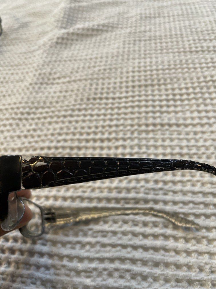 Alligator design eyeglass frame (Category: Sunglasses & Eyewear) located in Las Pinas. Submitted by yourneighbortotoro (Listing ID 1461135038, Image 2). Description: .