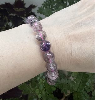 (Category: ) located in . Submitted by petalcrystalz (Listing ID 1461248943, Image 1). Description: .
