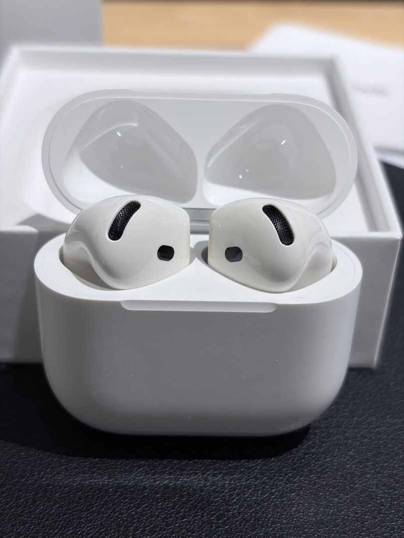 Apple AirPods 4 (Category: Earphones) located in Pasig City. Submitted by gelolintag (Listing ID 1461283883, Image 3). Description: Pristine condition – almost brand new Authentic. Bought only last August 2, 2026 from Beyond the Box. Non-anc model Works perfectly, no issues. Never been dropped. No history of any repair. Complete with box ✔️ 💰 ₱5,490 only (₱8,490 SRP) Still negotiable 📍 Cainta / Pasig area Open for meetup, or pickup via Lalamove