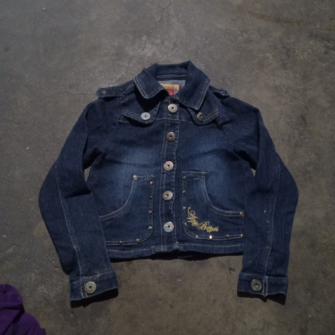 Apple bottoms (Category: Coats, Jackets and Outerwear) located in Manila. Submitted by tcbukay_zxc25 (Listing ID 1461322929, Image 1). Description: apple bottoms denim jacket size medium.