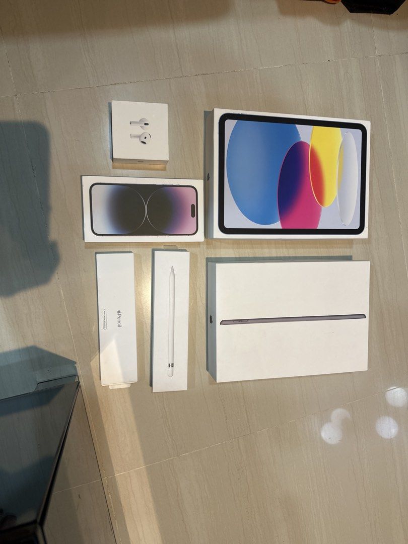 Apple empty boxes (Category: Everything Else) located in Singapore. Submitted by jazzersyuh (Listing ID 1461217672, Image 1). Description: Empty boxes for: - iPhone 14 Pro - iPad 10th Gen - iPad A16 - AirPods 4 - Apple Pencil 2nd Gen Best if can take all .