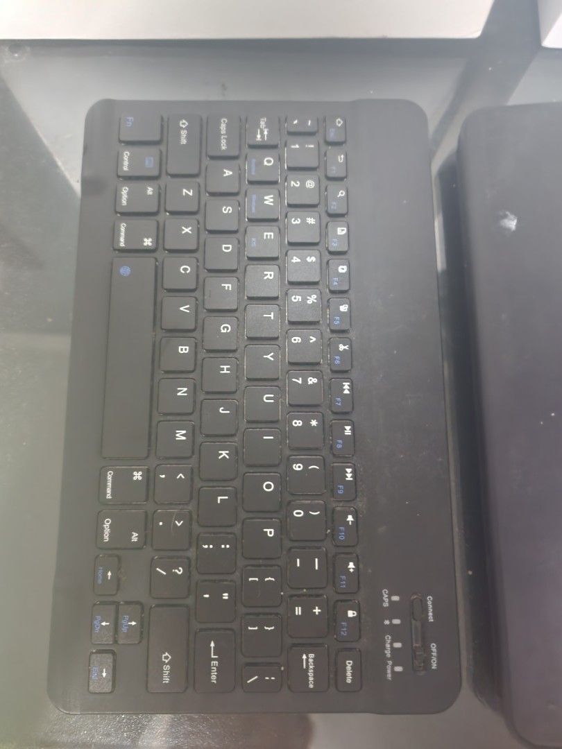 Apple iPad 6th Gen with Keyboard, Pencil, and Case (Category: iPad) located in Paranaque City. Submitted by bluegreen689 (Listing ID 1461272188, Image 3). Description: - Apple iPad bundle perfect for work or school - Includes: iPad, replacement Pencil, black folio case, Bluetooth keyboard, replacement charging cable - Comes with original Apple paperbag and box condition 9.5/10. screen protected since day one. Just removed the screen protector for