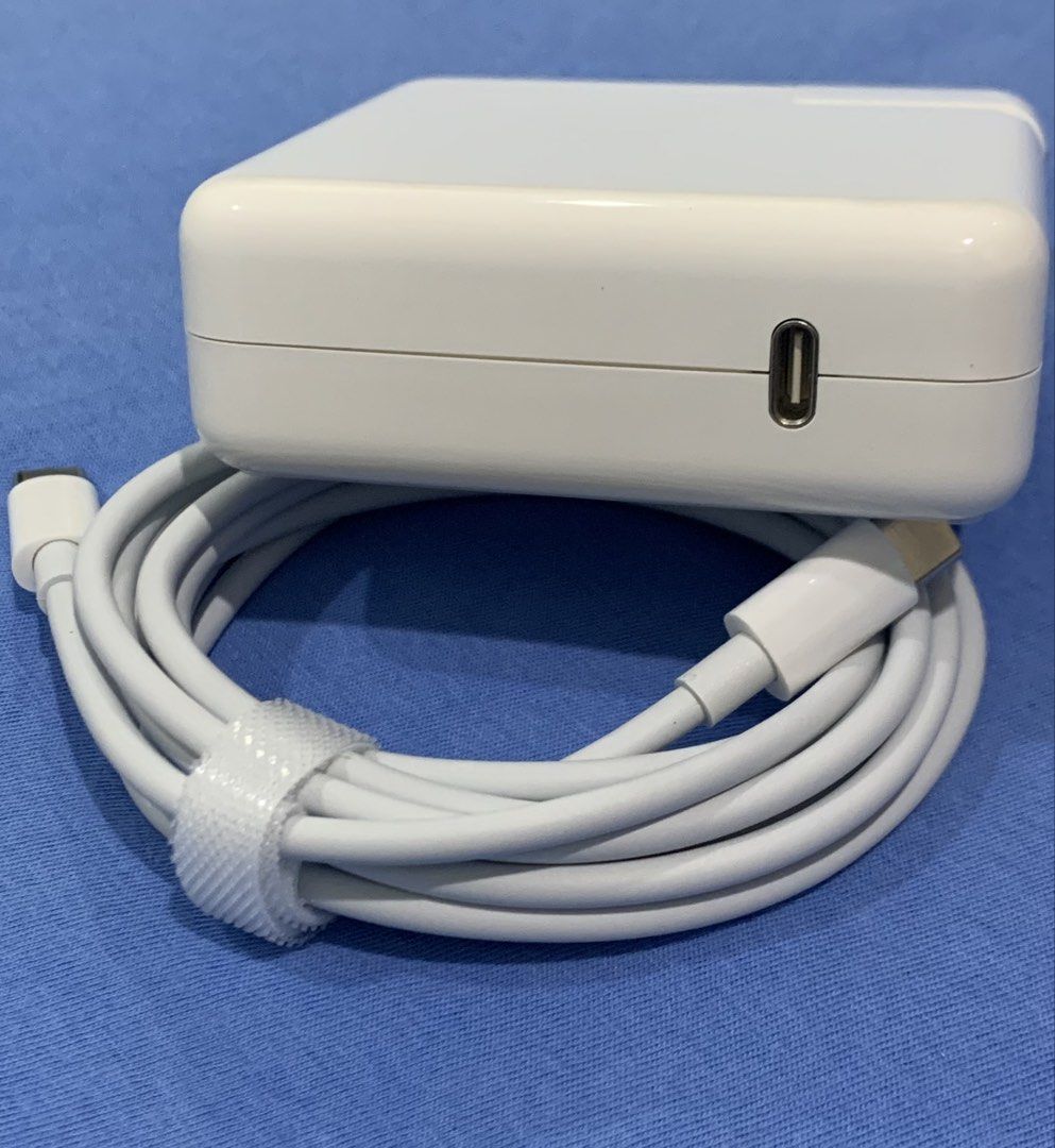 Apple MacBook Type C 87W Charger with Type C Cable (Category: Chargers & Cables) located in San Juan City. Submitted by ph_gadgets_hub (Listing ID 1461201196, Image 2). Description: 𝐅𝐋𝐀𝐒𝐇 𝐒𝐀𝐋𝐄🔥 ₱1,800 (set) 87W Apple USB-C MacBook Adapter with Type C to Type C MacBook Cable (2 meters) Charger Brand New♥️ also available: ₱1,500 87W macBook adapter ₱700 type c to type c cable(2m) ₱700 type c to type c braided cable(2m) ₱1,300 type c to ma