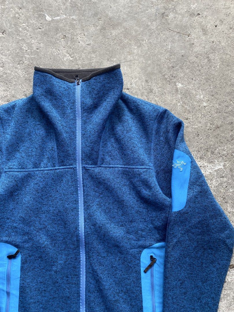Arc’teryx Covert Cardigan (Category: Coats, Jackets and Outerwear) located in Rizal. Submitted by various.stuff (Listing ID 1461256884, Image 2). Description: Item: Arc’teryx Covert Cardigan Dimes: 21 x 27-28.5 Condition: Very Good Color rate: 9.5/10 Issue: lints.