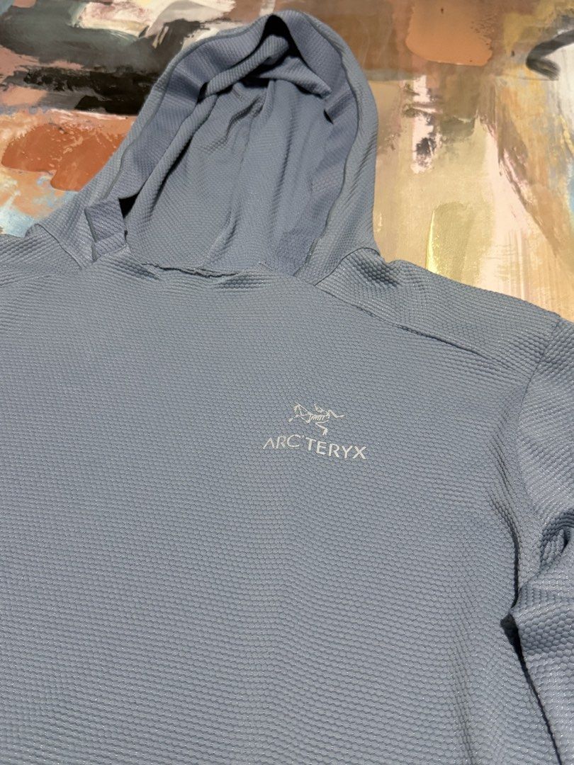 Arc’teryx longsleeves hood (Category: Coats, Jackets and Outerwear) located in Las Pinas. Submitted by thrftmnl. (Listing ID 1461226478, Image 3). Description: Arc’teryx Size: Large Dimes Width: 21 Length: 27 Sleeves: 24 .