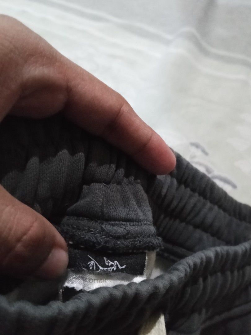 Arc'teryx Sweatpants Grey Joggers (Category: Joggers) located in Lingayen. Submitted by rahzzelula73279 (Listing ID 1461289419, Image 2). Description: - Brand: Arc'teryx - Color: Grey - Features: Elastic waistband with drawstring, cuffed ankles - Detail: Small logo on left leg - Style: Comfortable, casual - Ideal for: Lounging, everyday wear GOOD FOR PSG .