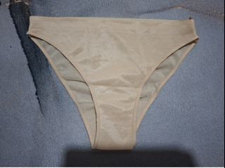 (Category: ) located in . Submitted by dani27122023 (Listing ID 1461126047, Image 1). Description: .
